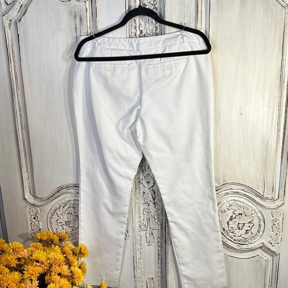 Van Heusen Studio White Straight Leg Trousers
With Front and Back Pockets - Picture 4 of 7